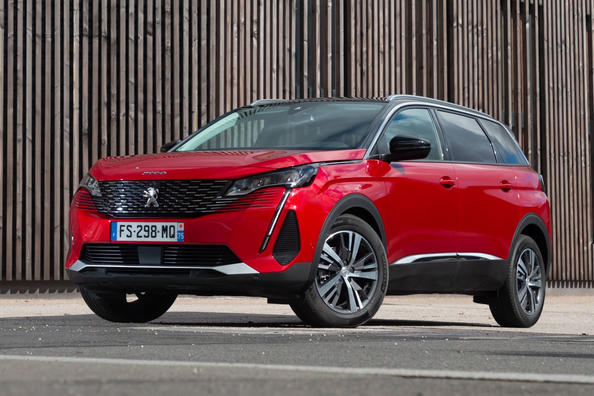 Review van de vernieuwde tweede generatie Peugeot 5008-crossover