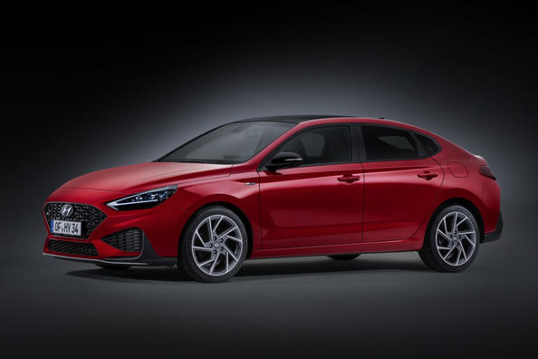 Review van de vernieuwde Hyundai i30 Fastback liftback