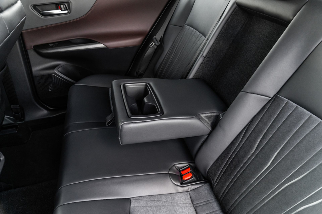 Review van de hybride crossover Toyota Venza