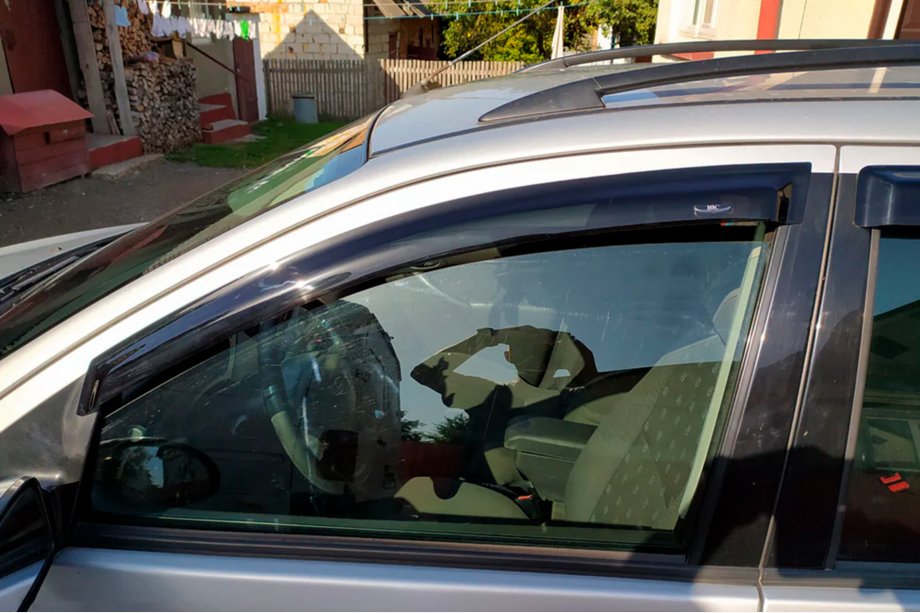 Ford Focus I 1998–2005 Raamdeflectoren SW (4 stuks, HIC) Image