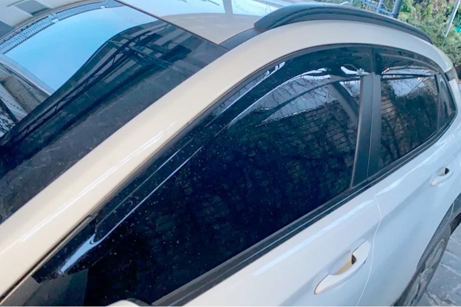 Hyundai Kona 2017–2023 Raamdeflectoren (4 stuks, HIC) Image