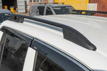 Volkswagen Amarok 2010–2022 OmsaLine Sport dakrails (2 stuks, zwart) foto 4