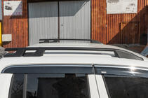 Volkswagen Amarok 2010–2022 OmsaLine Sport dakrails (2 stuks, zwart) foto 2