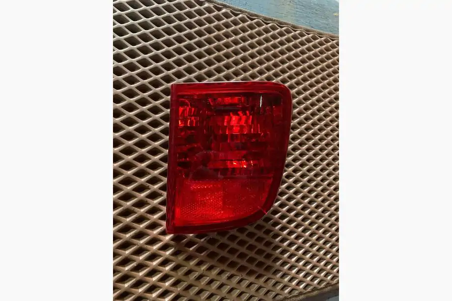 Lexus LX570/450d 2008–2022 Achterreflector gebruikt (1 st., 2008-2012) Image