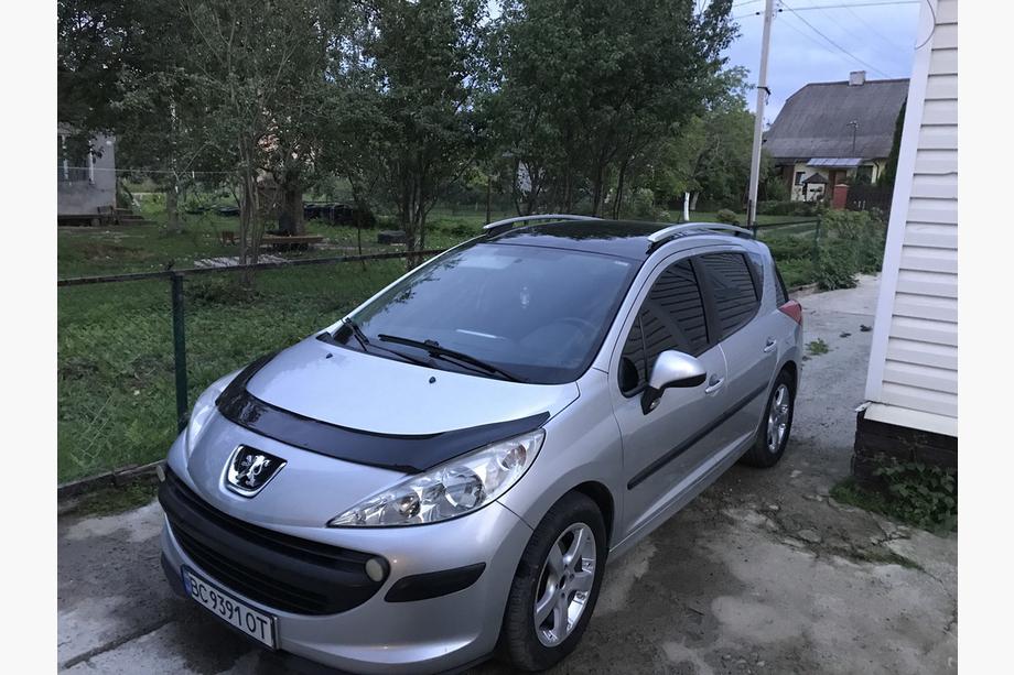 Peugeot 207 2006–2014 Motorkapdeflector VIP Image