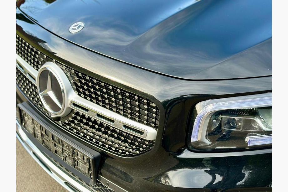Mercedes GLB X247 2019– Voorgrille Diamond Silver (voor Base 2019-2023) Met camerabevestiging Foto 5
