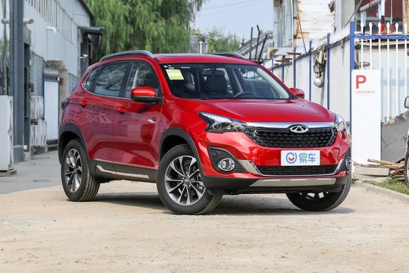 Review van de compacte crossover Chery Tiggo 7 FLY