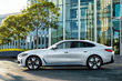 Eerste generatie van de elektrische liftback BMW i4 foto 4
