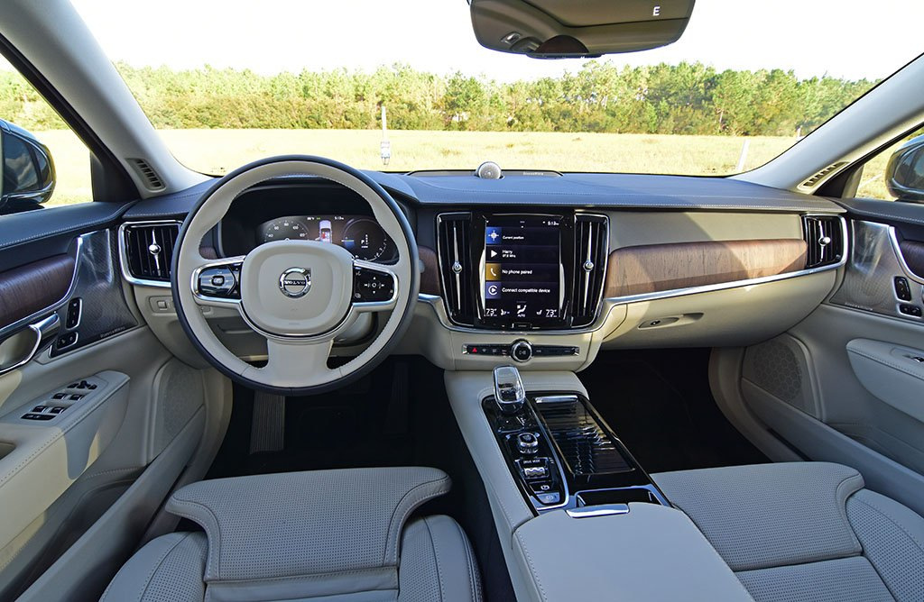 Gefacelifte Volvo S90 sedan