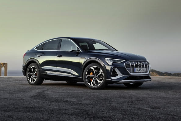Coupé-achtige elektrische AWD-crossover: Audi e-tron Sportback Foto 1