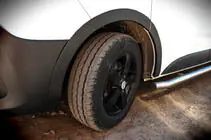 Opel Vivaro 2015–2019 Wielkastrandlijsten (6 stuks, zwart, ABS) foto 11