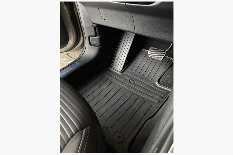 Ford Kuga/Escape 2019– Rubberen automatten (4-delig, Stingray Premium) Image