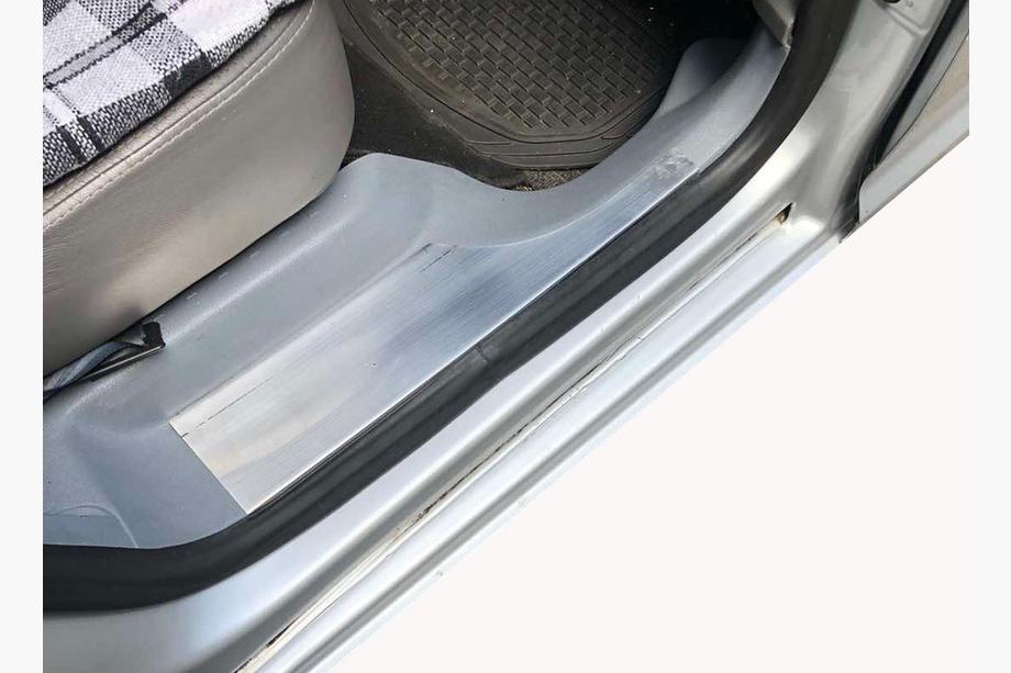Volkswagen Caddy 2004–2010 Interieur dorpellijsten (zonder opschrift, RVS) Image