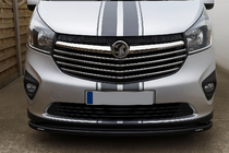 Opel Vivaro 2015–2019 Grillstrips Carmos (RVS) foto 3