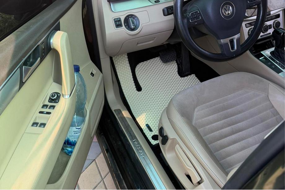 Volkswagen Passat B7 2012–2015 EVA automatten (EU, beige) Image