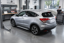Honda HR-V 2014–2021 Side steps Allmond Grey (set van 2, aluminium) foto 2