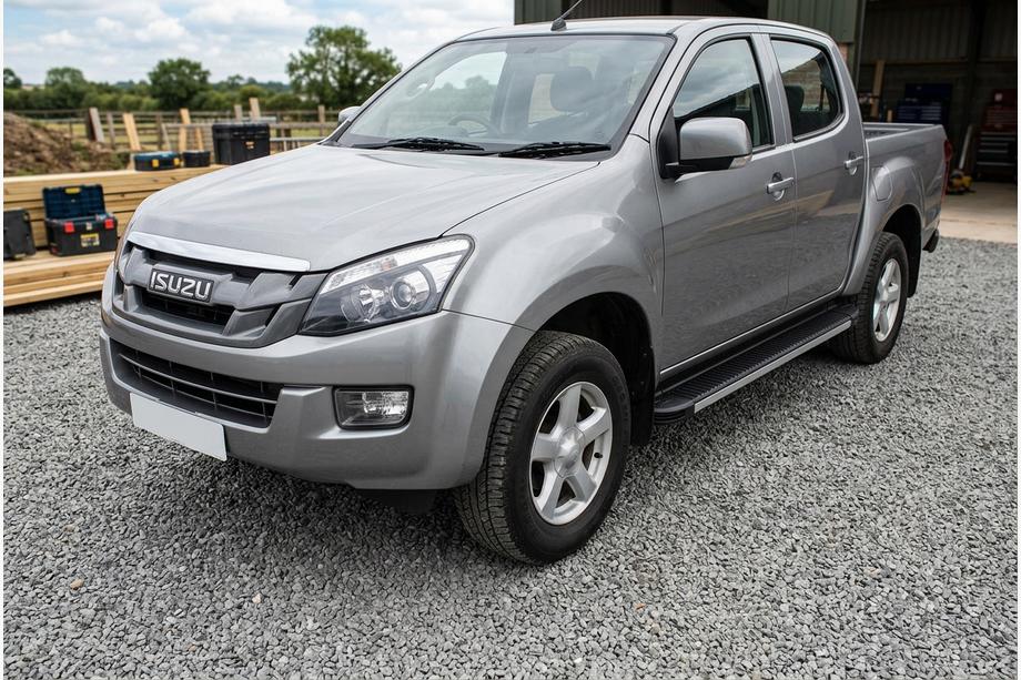 Isuzu D-Max 2011–2019 Maya V1 zijtreden (2 stuks, aluminium) Image