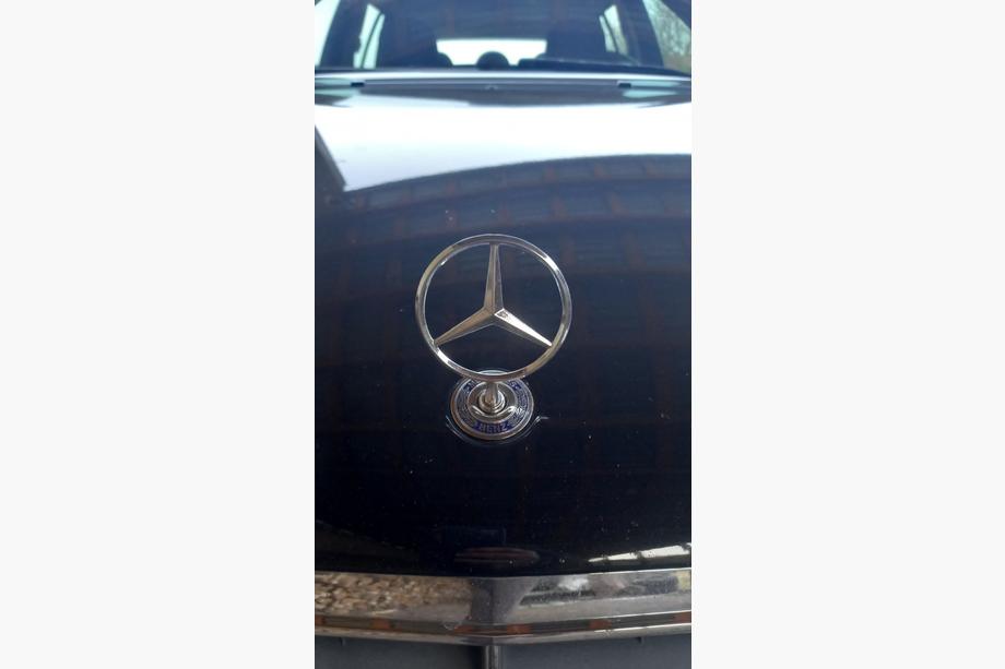 Mercedes C-Klasse W203 2000–2007 Embleem met richtkruis (met opschrift) Image