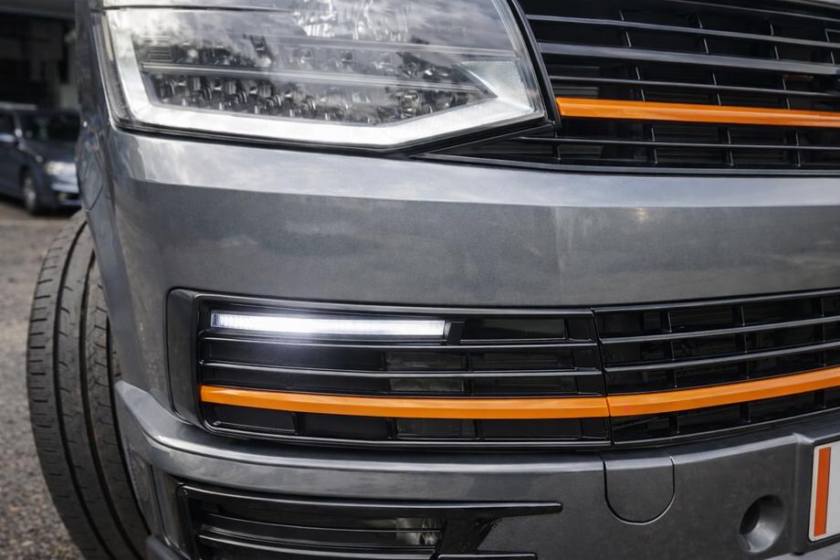 Volkswagen T6 2015–2024 DRL-inserts in de bumper (SportLine) Image