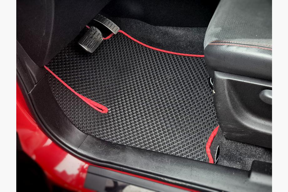 Suzuki Vitara 2015– EVA V1 automatten (zwart) Image