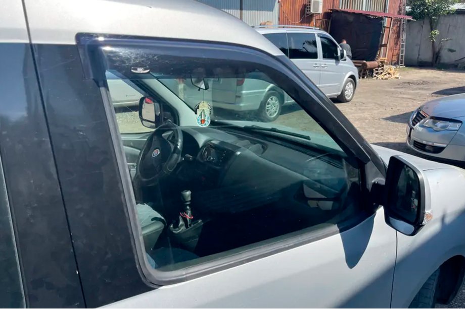 Opel Combo 2012–2018 Raamwindschermen (2 st., HIC) Foto 1