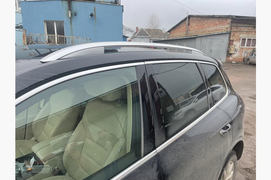 Volkswagen Touareg 2010–2018 OEM dakrails (2 stuks) Image