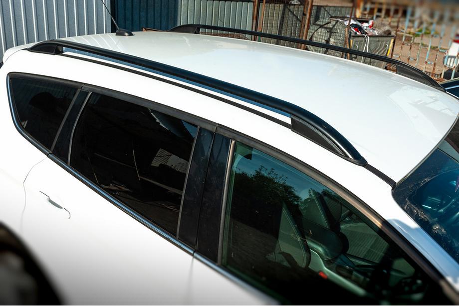 Ford Kuga/Escape 2013–2019 Skyport dakrails (zwart) Image
