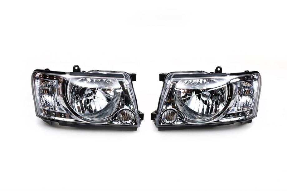 Nissan Patrol Y61 1997–2011 Safari koplampen helder (2004-2008, 2 st.) Foto 2