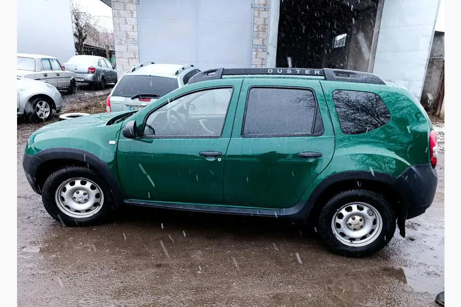 Dacia Duster 2008–2018 Wielkastverbreders (4 stuks, zwart ABS) Foto 1