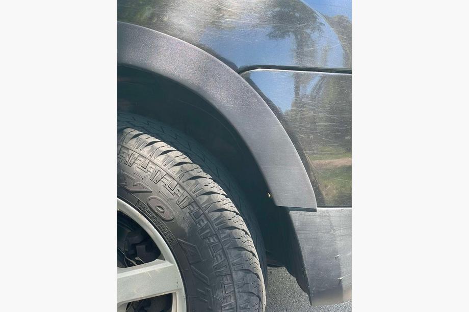 Dacia Duster 2008–2018 Wielkastverbreders (4 stuks, zwart ABS) Foto 7