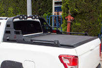 Nissan Navara/NP300 2016– Dakar rolbeugel met LED (voor rolluikafdekking) foto 3