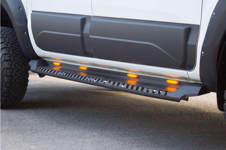 Nissan Navara 2006–2015 Sidebars Dakar V1 met LED (2 st., metaal) Foto 2