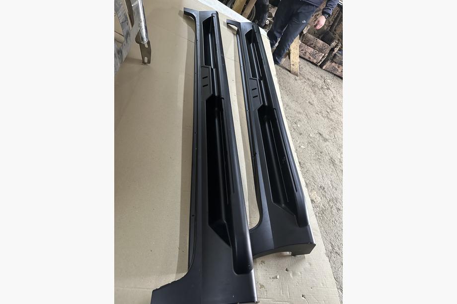 Kia Sportage 2004–2010 OPRUIMING! Kunststof side steps (zonder bevestigingsbeugels, zoals op de foto) Image
