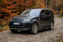 Land Rover Discovery V 2017– Bosphorus Black side steps (2 st., aluminium) foto 1