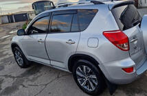 Toyota Rav 4 2006–2013 Wielkast-/spatbordrandlijsten (4 stuks, zwart, ABS-kunststof) foto 2