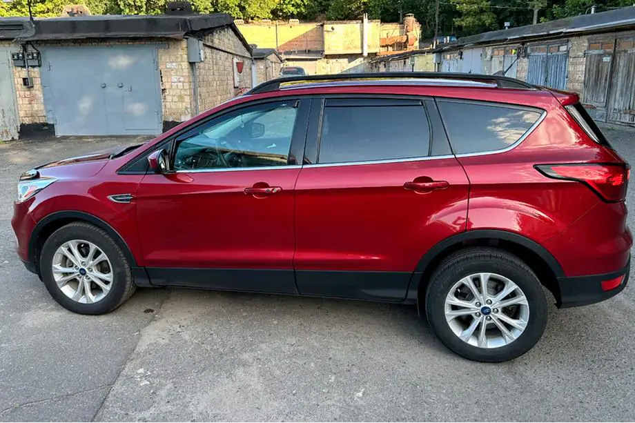 Ford Kuga/Escape 2013–2019 Insteek raamwindschermen (4 stuks, HIC) Image