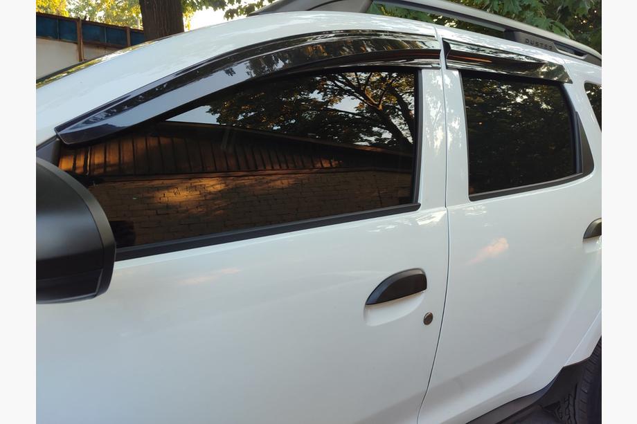 Dacia Duster 2018–2024 Raamdeflectoren (4 stuks, Sunplex Sport) Image