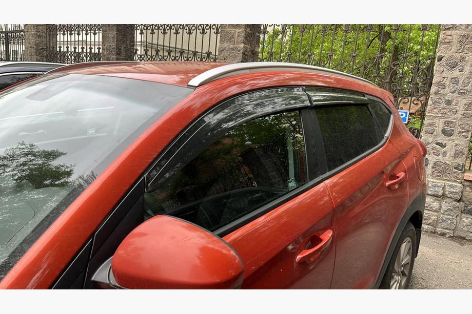 Hyundai Tucson TL 2016–2021 Raamdeflectoren (4 stuks, Sunplex Sport) Image