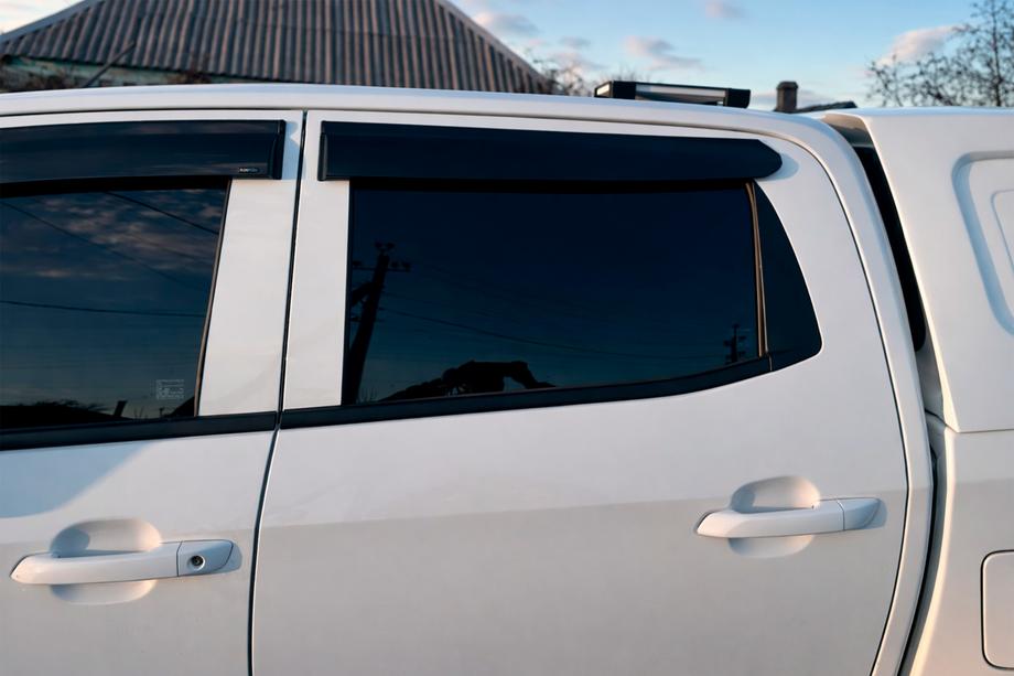 Isuzu D-Max 2019– Raamdeflectoren (4 stuks, Sunplex Sport) Foto 9