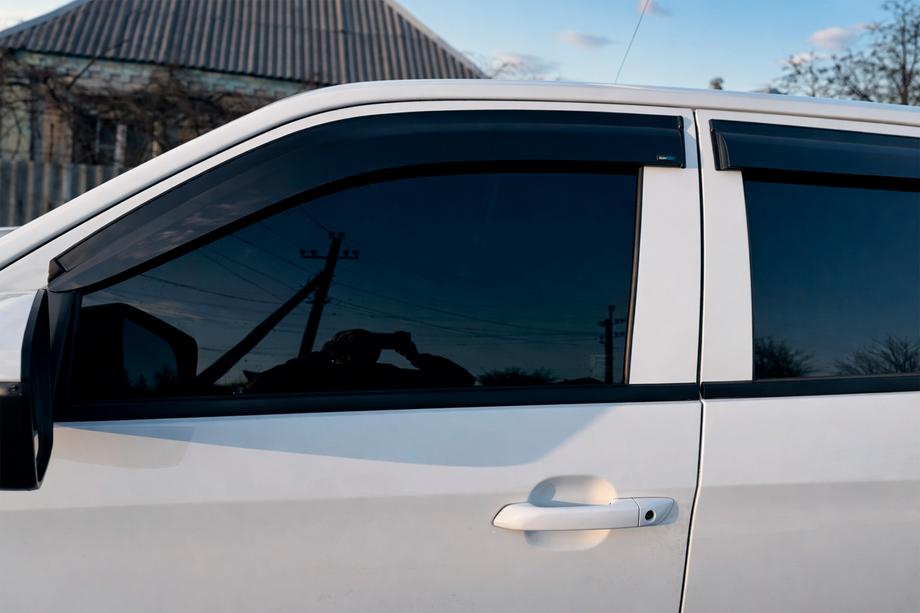 Isuzu D-Max 2019– Raamdeflectoren (4 stuks, Sunplex Sport) Foto 10