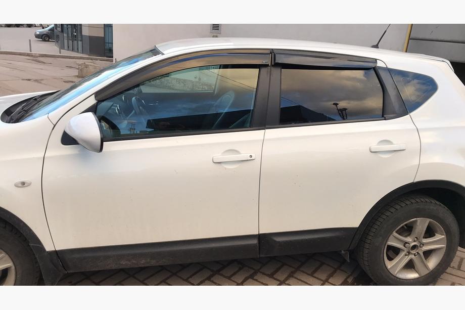 Nissan Qashqai 2010–2014 Raamdeflectoren (4 stuks, Sunplex Sport) Image
