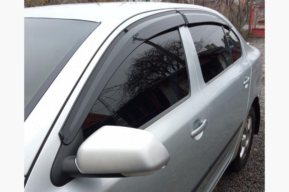 Skoda Octavia III A7 2013–2019 Raamwindschermen LiftBack (4 stuks, Sunplex Sport) Foto 5
