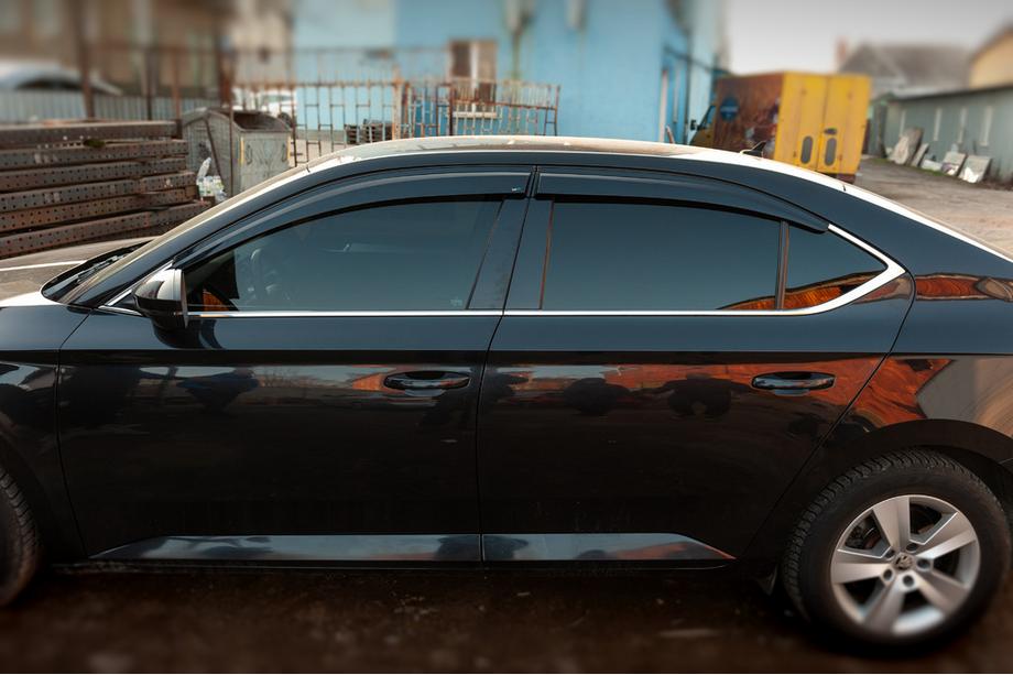 Skoda Superb 2015–2024 Ruitwindschermen SD (4 stuks, Sunplex Sport) Foto 4