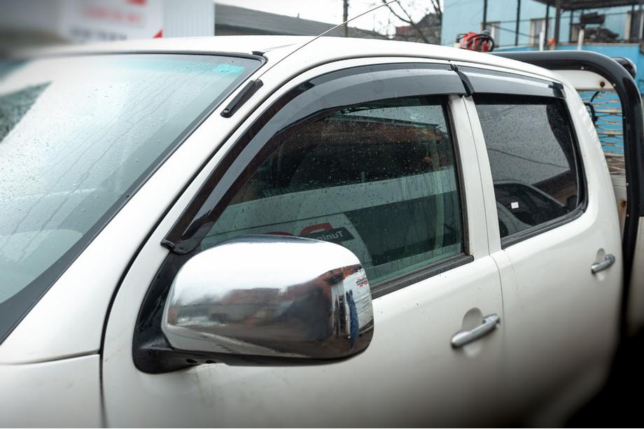 Toyota Hilux 2006–2015 Raamdeflectoren (4 stuks, Sunplex Sport) Image