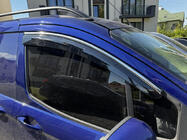 Ford Courier 2014–2023 Raamdeflectoren met chromen sierlijst (4 stuks, Sunplex Chrome) foto 3