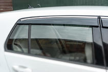 Volkswagen Golf 7/E-Golf 2012–2020 Raamwindschermen met chroomstrip HB (4 st., Sunplex Chrome) foto 3