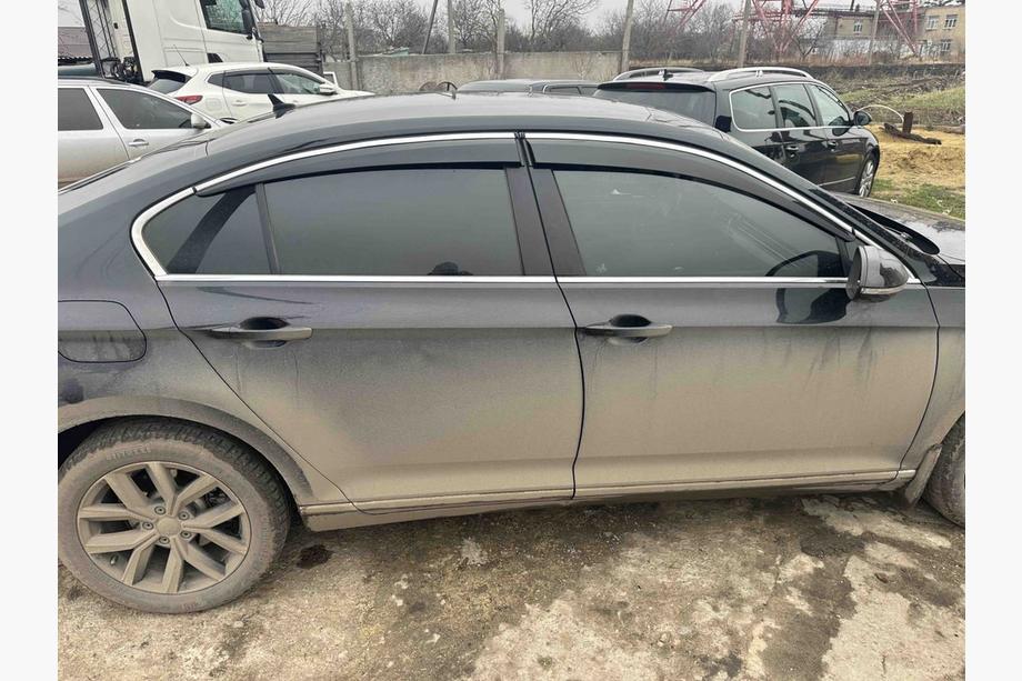 Volkswagen Passat B8 2015–2023 Raamwindschermen met chroomstrip SD (4 stuks, Sunplex Chrome) Foto 3