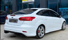 Ford Focus III 2011–2017 Sedan lip spoiler (Sunplex, zwart) (107,2 cm x 5,5 cm) foto 2