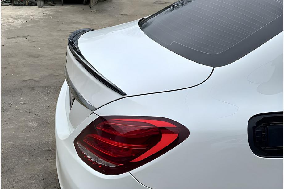 Mercedes C-klasse W205 2014–2021 Lip spoiler LIP (Sunplex, zwart) (125,9 cm x 6 cm) Foto 1