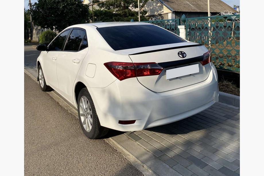 Toyota Corolla 2013–2019 LIP-spoiler (Sunplex, zwart) (118 cm * 6,4 cm) Image